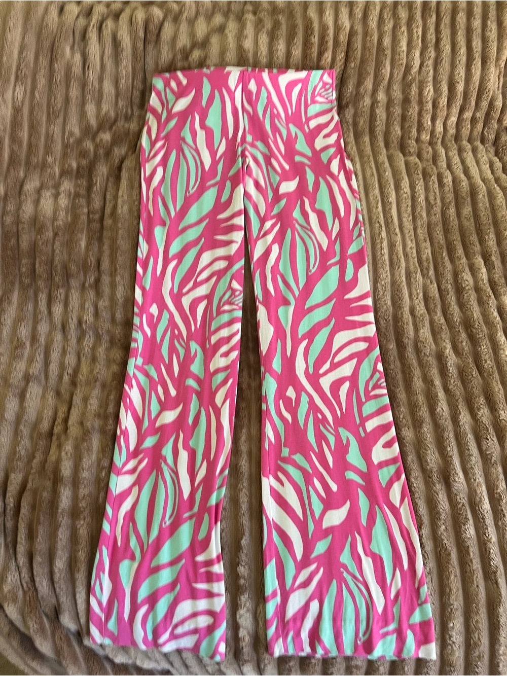 Lilly Pulitzer Soft Pink, Mint & White Palazzo Leggings. Size M - Picture 4 of 9